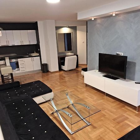 Luks Apartment บันยาลูกา ภายนอก รูปภาพ