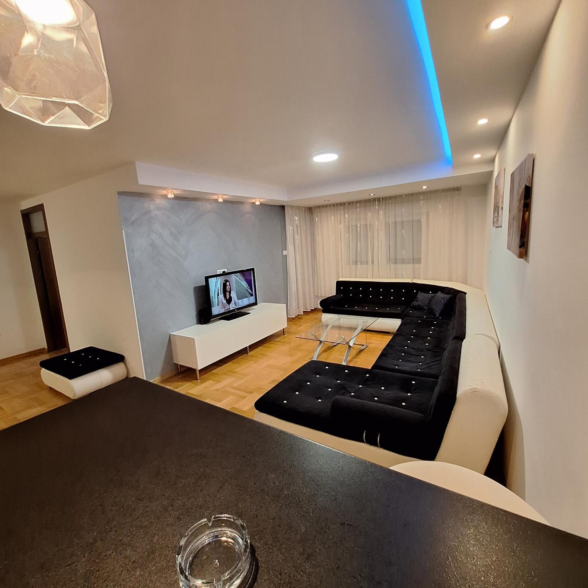 Luks Apartment บันยาลูกา ภายนอก รูปภาพ