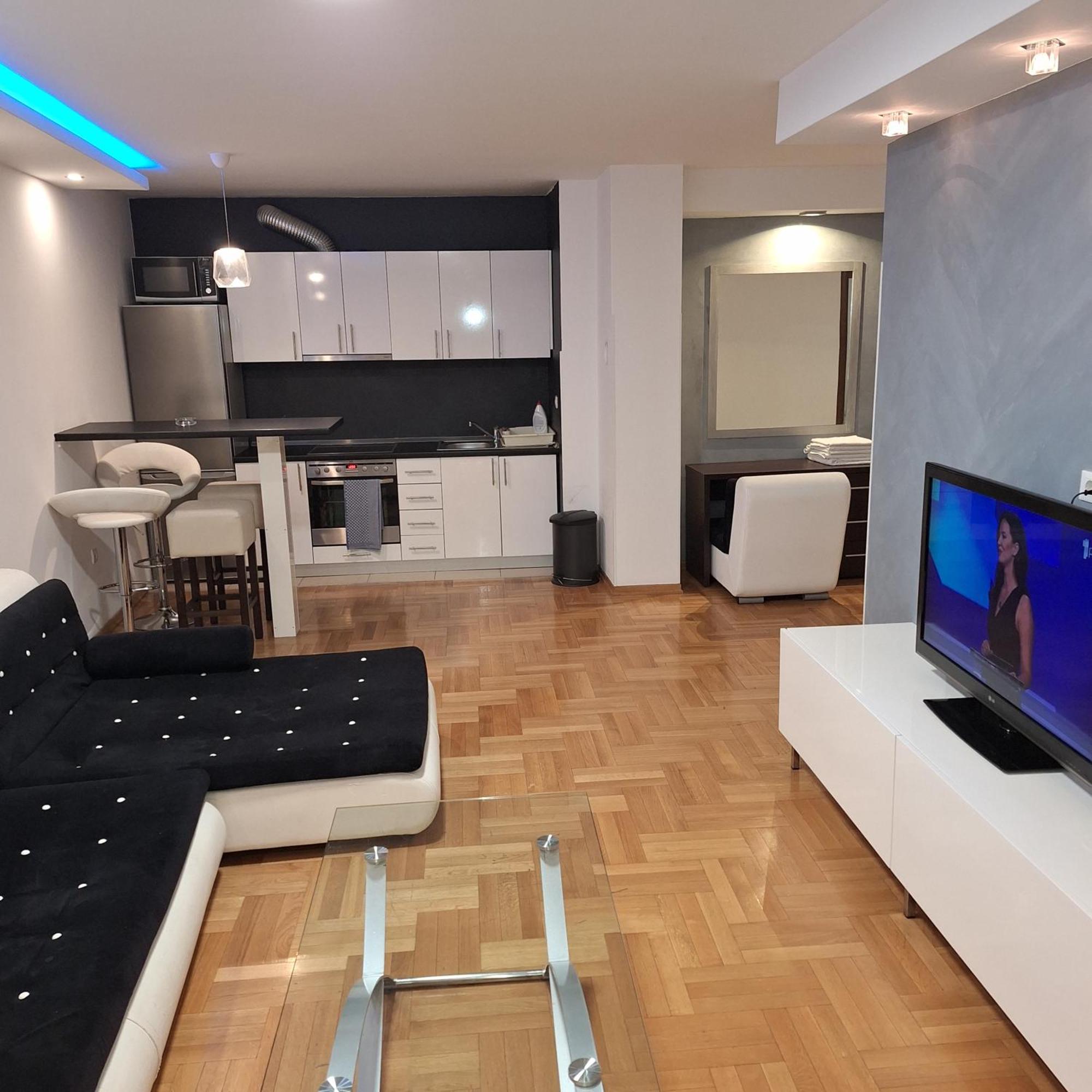 Luks Apartment บันยาลูกา ภายนอก รูปภาพ