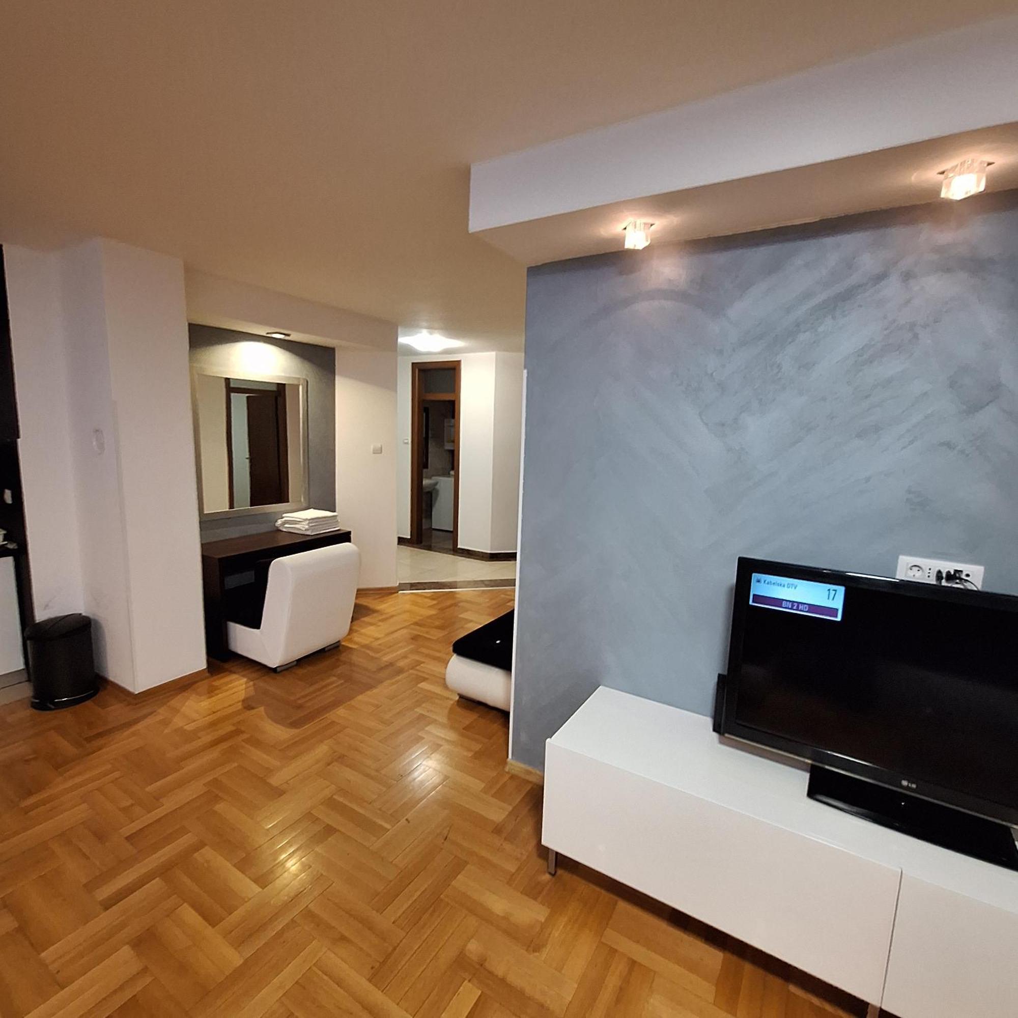 Luks Apartment บันยาลูกา ภายนอก รูปภาพ