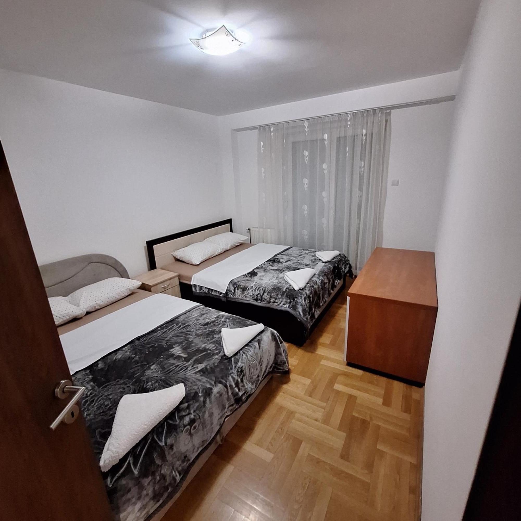 Luks Apartment บันยาลูกา ภายนอก รูปภาพ