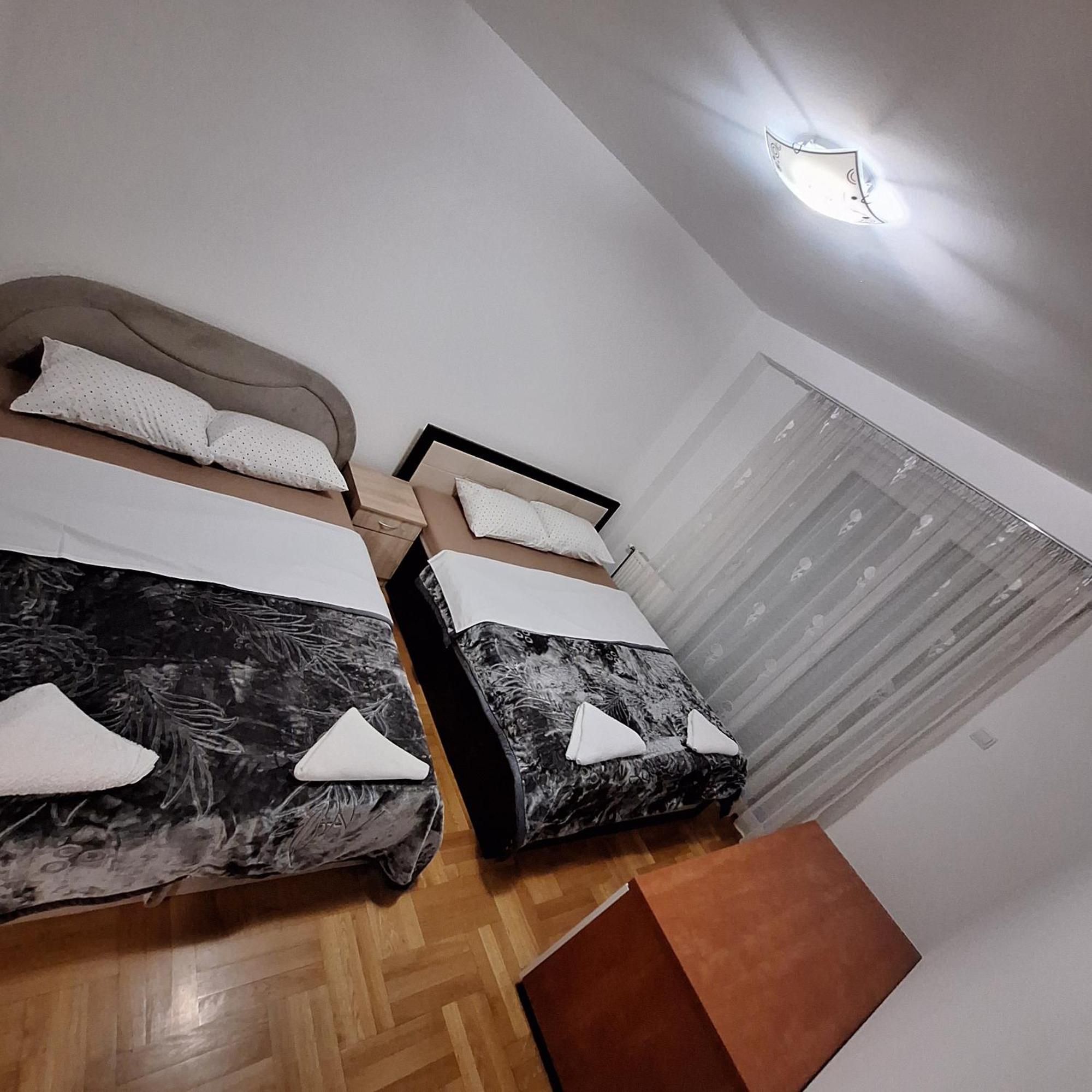 Luks Apartment บันยาลูกา ภายนอก รูปภาพ