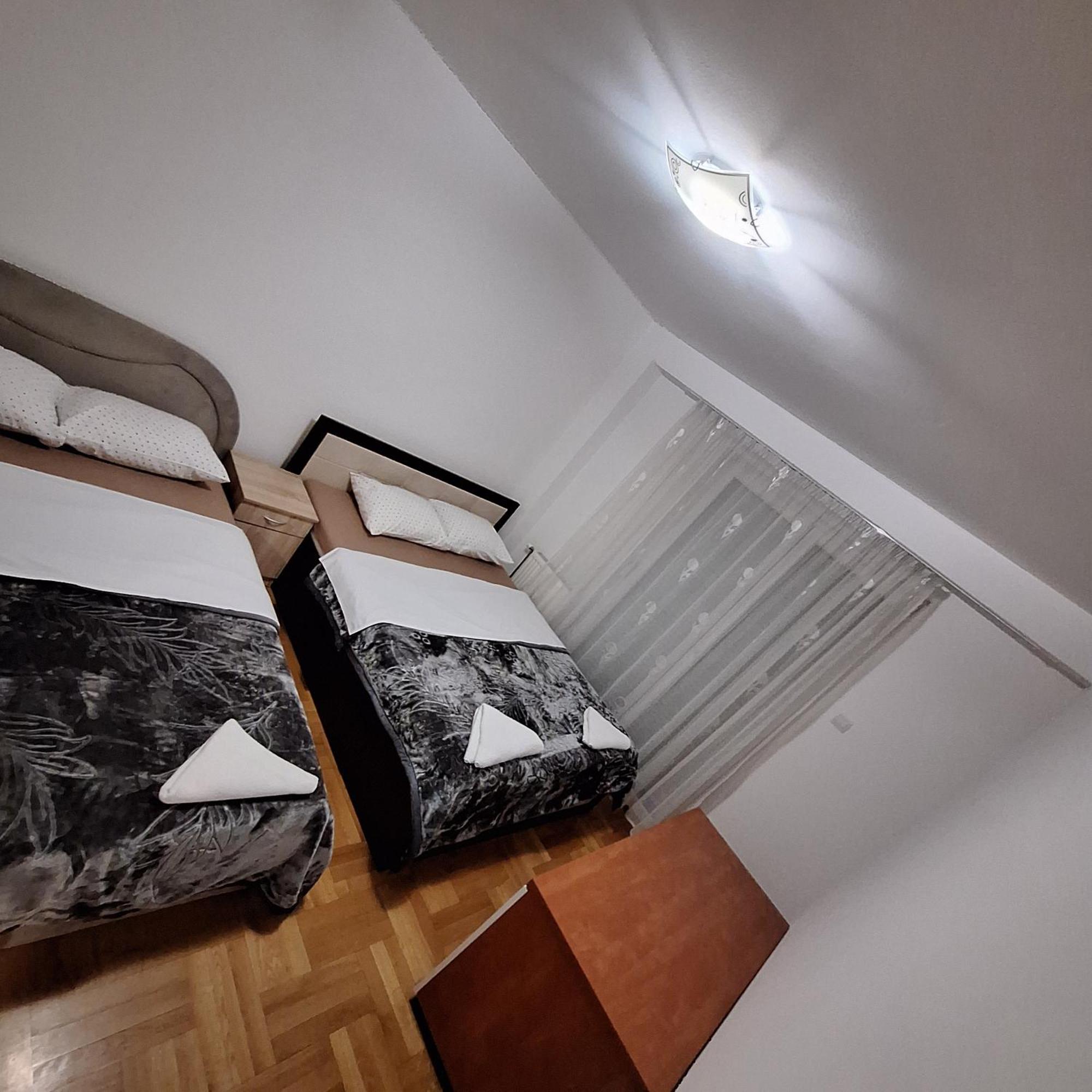 Luks Apartment บันยาลูกา ภายนอก รูปภาพ