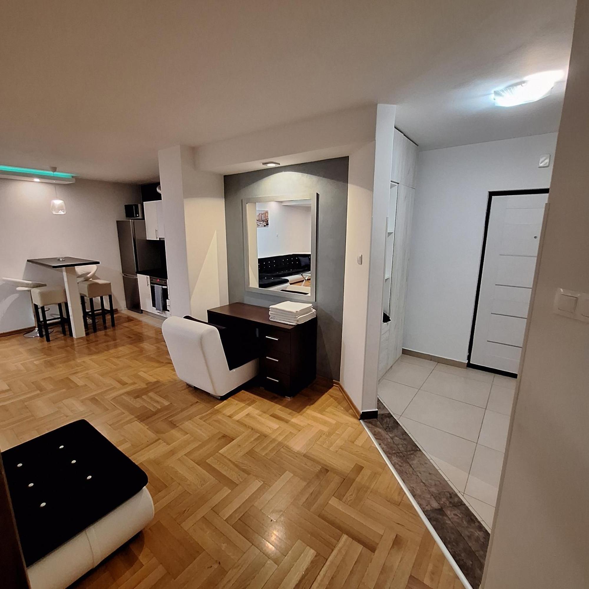 Luks Apartment บันยาลูกา ภายนอก รูปภาพ