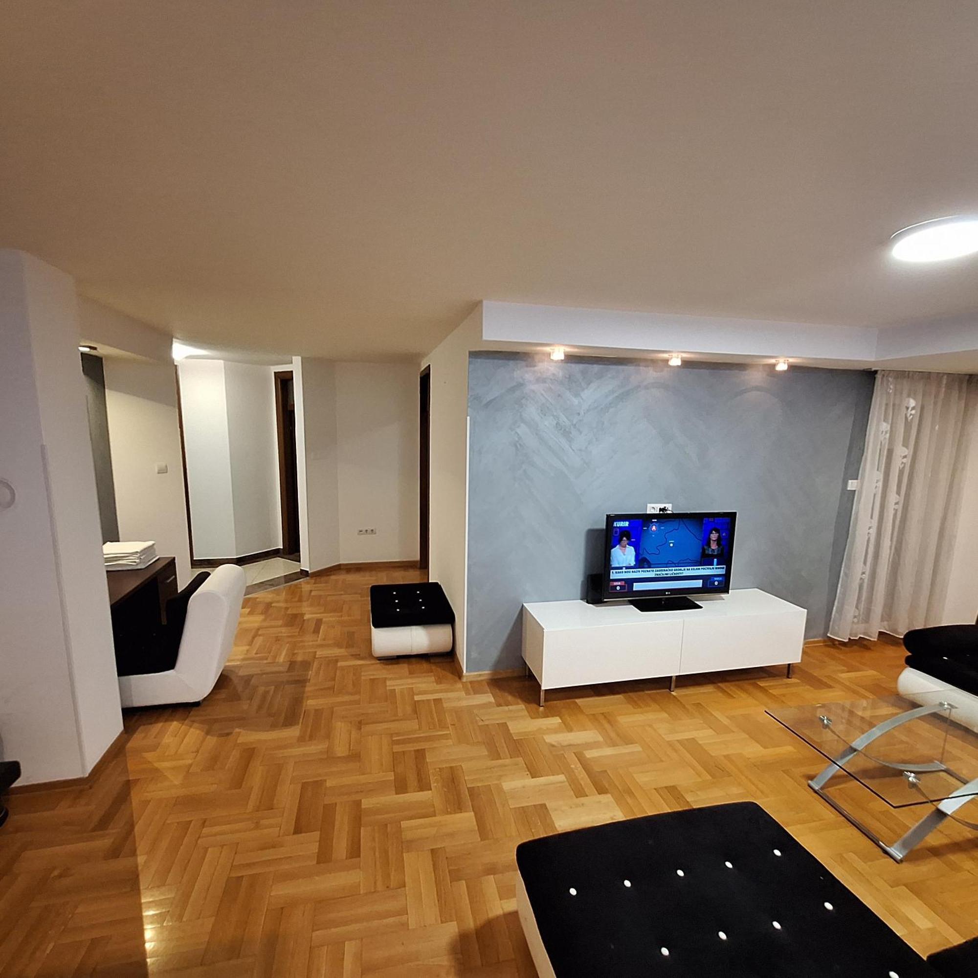 Luks Apartment บันยาลูกา ภายนอก รูปภาพ