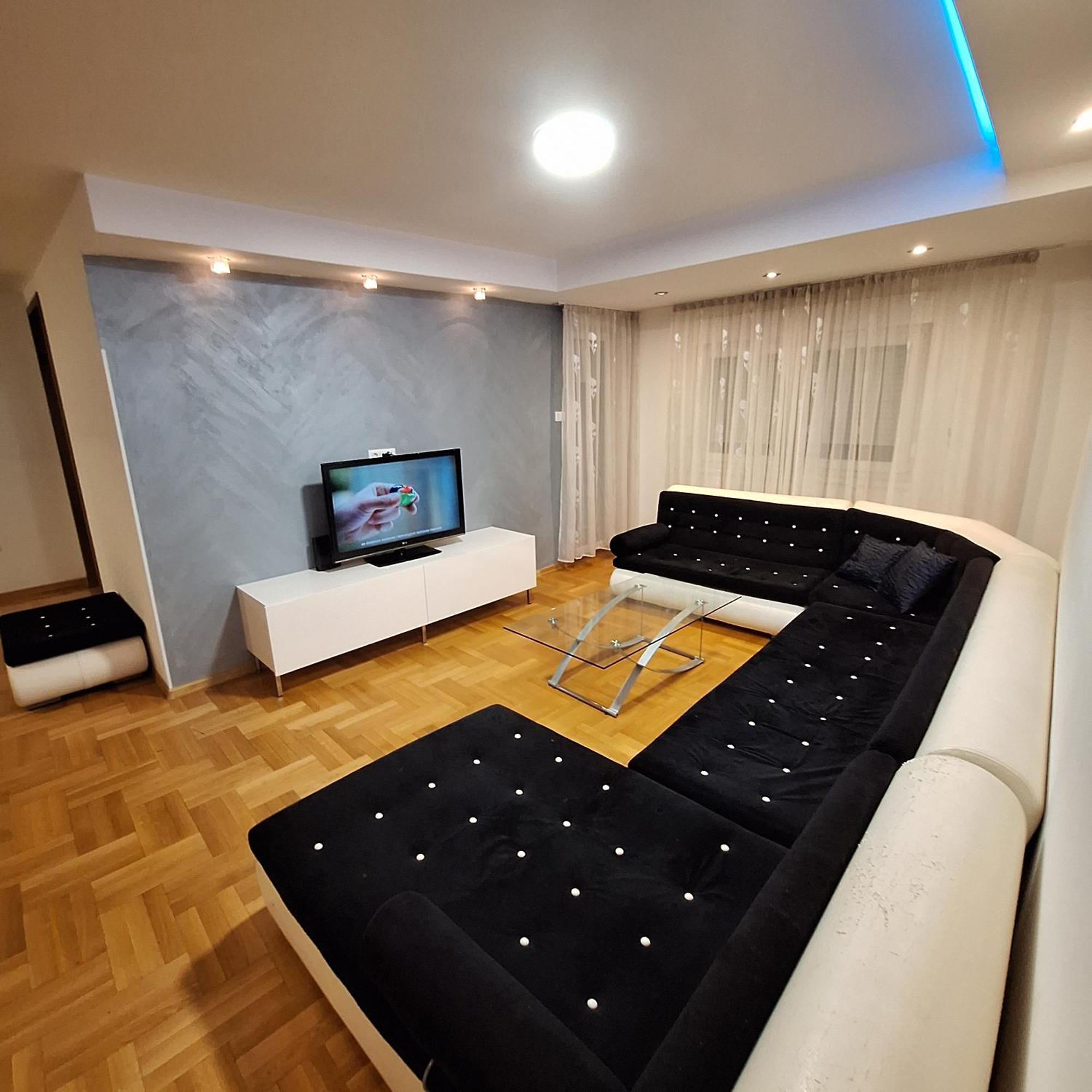 Luks Apartment บันยาลูกา ภายนอก รูปภาพ