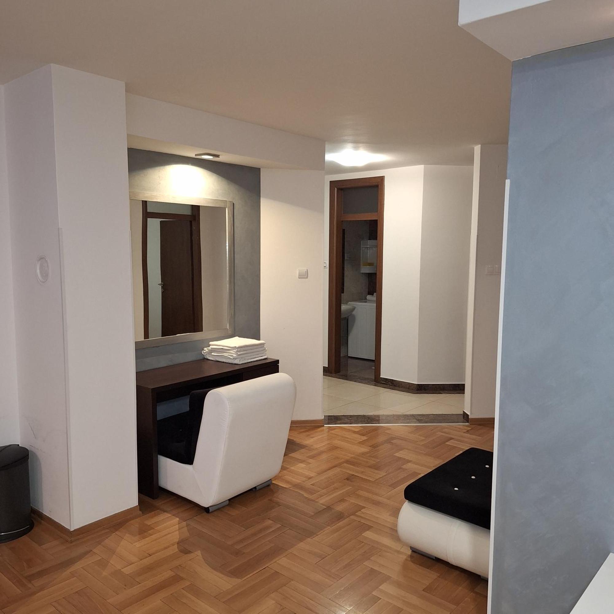Luks Apartment บันยาลูกา ภายนอก รูปภาพ