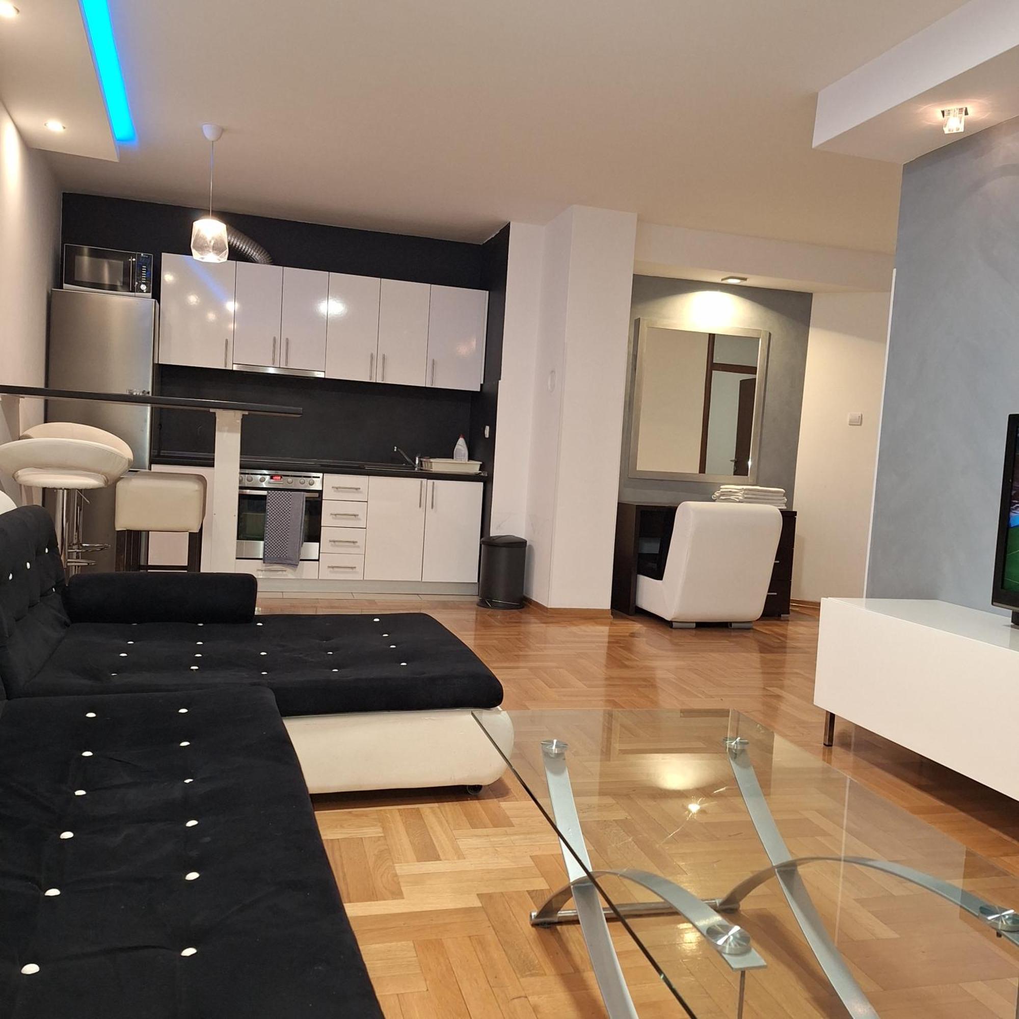 Luks Apartment บันยาลูกา ภายนอก รูปภาพ